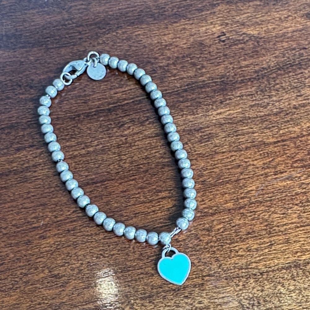 Return to Tiffany® Tiffany Blue® Heart Tag Bead Bracelet
circa 2009